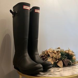 Tall Matte Hunter Rain Boots